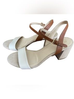 NWOT Cole Haan Josie Block Heels in Two-Tone Cream and Brown size 6